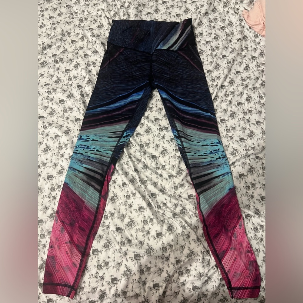 Lululemon leggings size 6